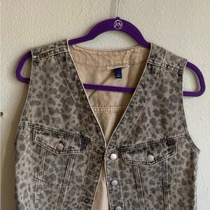 Stylish Leopard Print Denim Vest